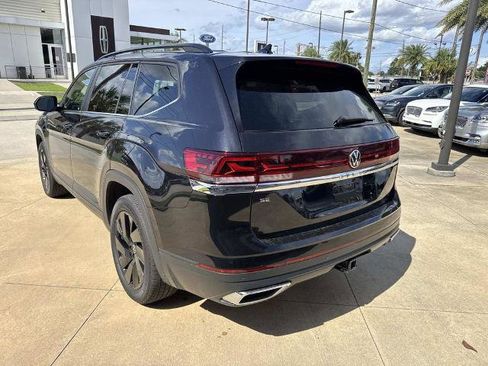 Used 2025 Volkswagen Atlas SE FWD image 6