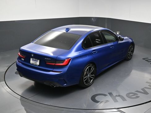 Used 2019 BMW 330i xDrive Sedan w/ M Sport Package AWD/4WD image 35