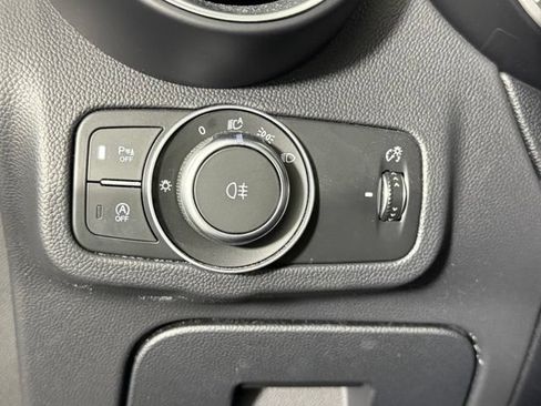 Used 2023 Alfa Romeo Stelvio Ti w/ Active Assist Plus Package AWD/4WD image 28