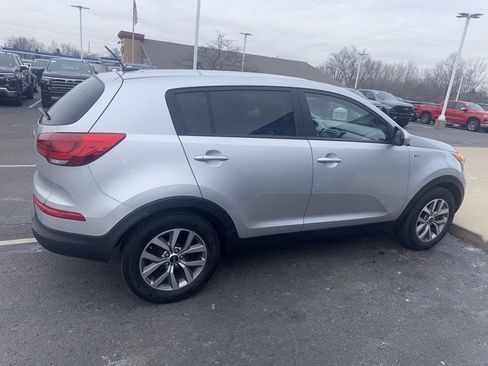 Used 2016 Kia Sportage LX image 11