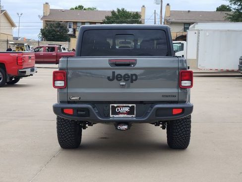Used 2021 Jeep Gladiator Sport AWD/4WD image 13