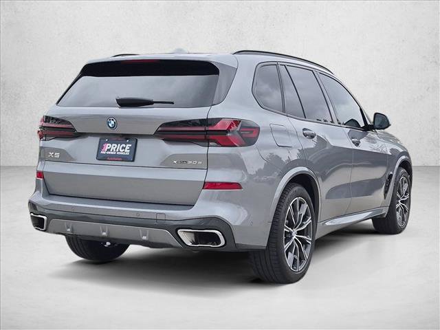 Used 2026 BMW X5 xDrive50e w/ M Sport Package AWD/4WD image 5