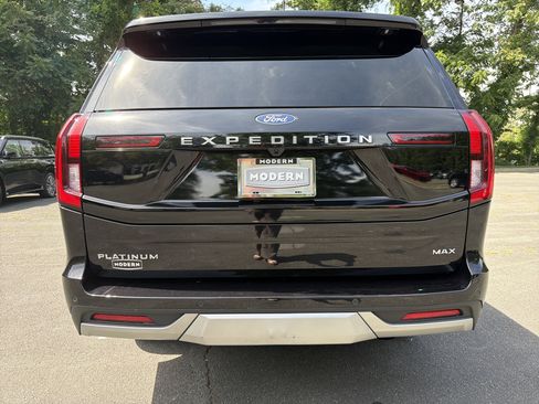 Used 2025 Ford Expedition Max Platinum AWD/4WD image 25