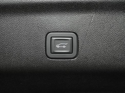 Used 2026 Cadillac Escalade Platinum Sport w/ LPO, ONYX Package image 15