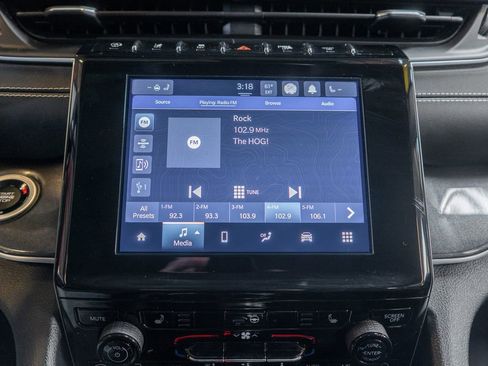 Used 2023 Jeep Grand Cherokee Laredo w/ Luxury Tech Group I image 28