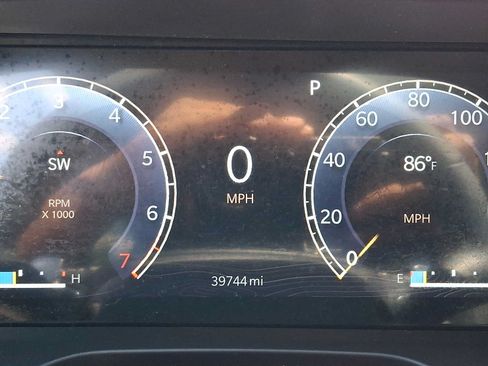 Used 2023 Jeep Grand Cherokee L Laredo AWD/4WD image 23
