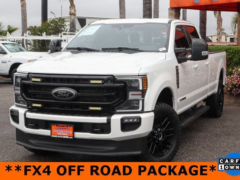 Used 2022 Ford F350 Lariat w/ Black Appearance Package image 4