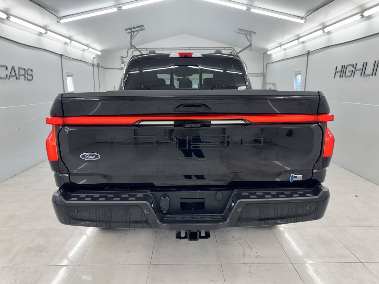 Used 2022 Ford F150 Lightning Lariat AWD/4WD image 5