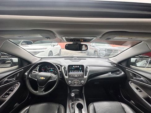 Used 2018 Chevrolet Malibu LT w/ Leather Package image 30