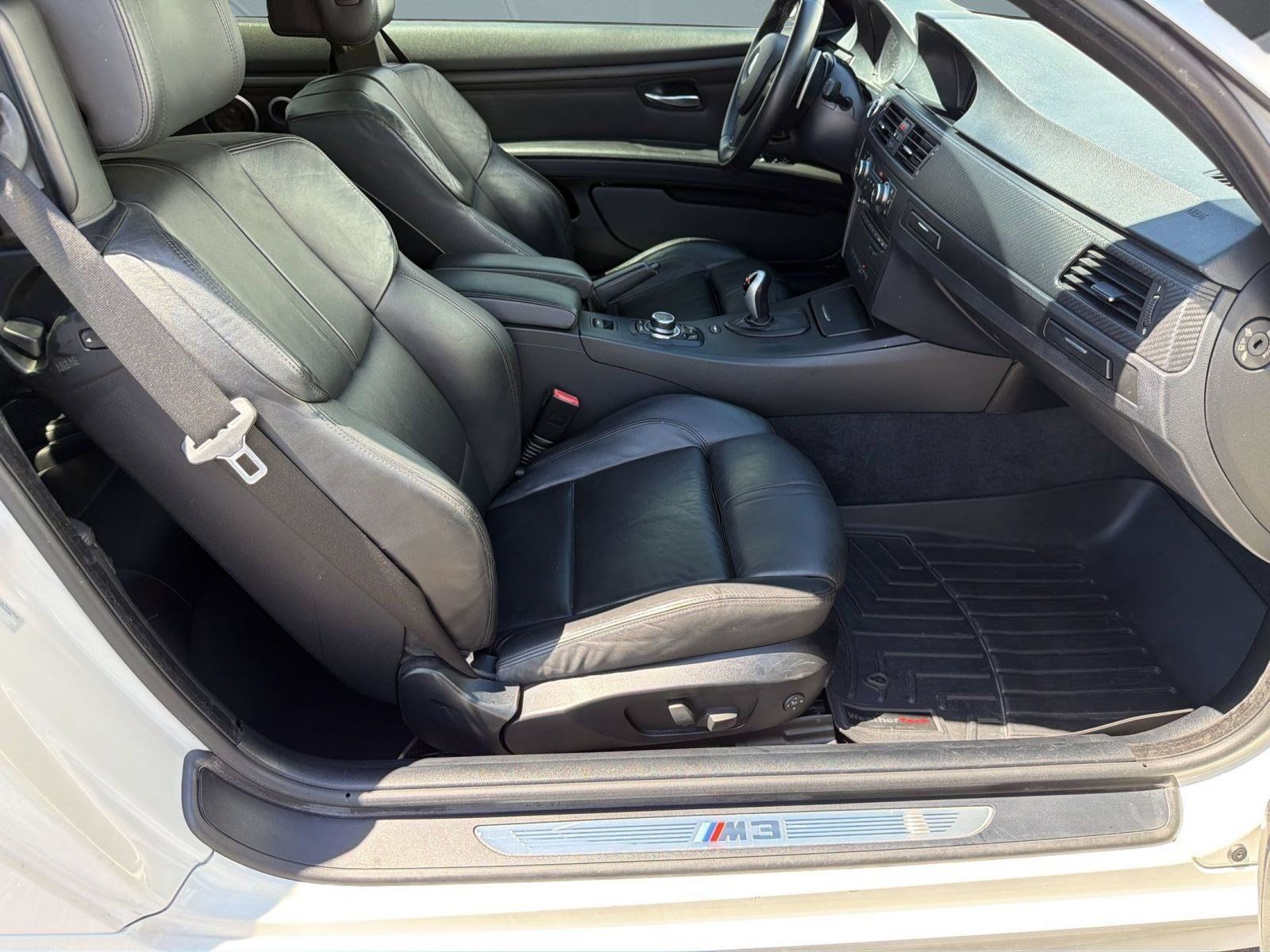 Used 2011 BMW M3 Convertible RWD image 23