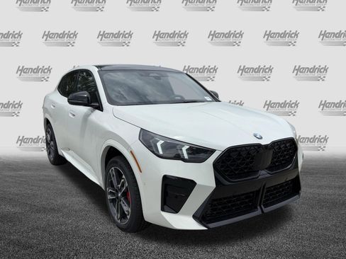 New 2026 BMW X2 xDrive28i w/ M Sport Package AWD/4WD image 2