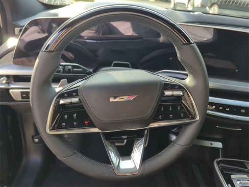 Used 2026 Cadillac Lyriq V image 9