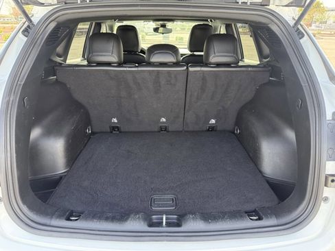 Used 2023 Jeep Compass Latitude image 7