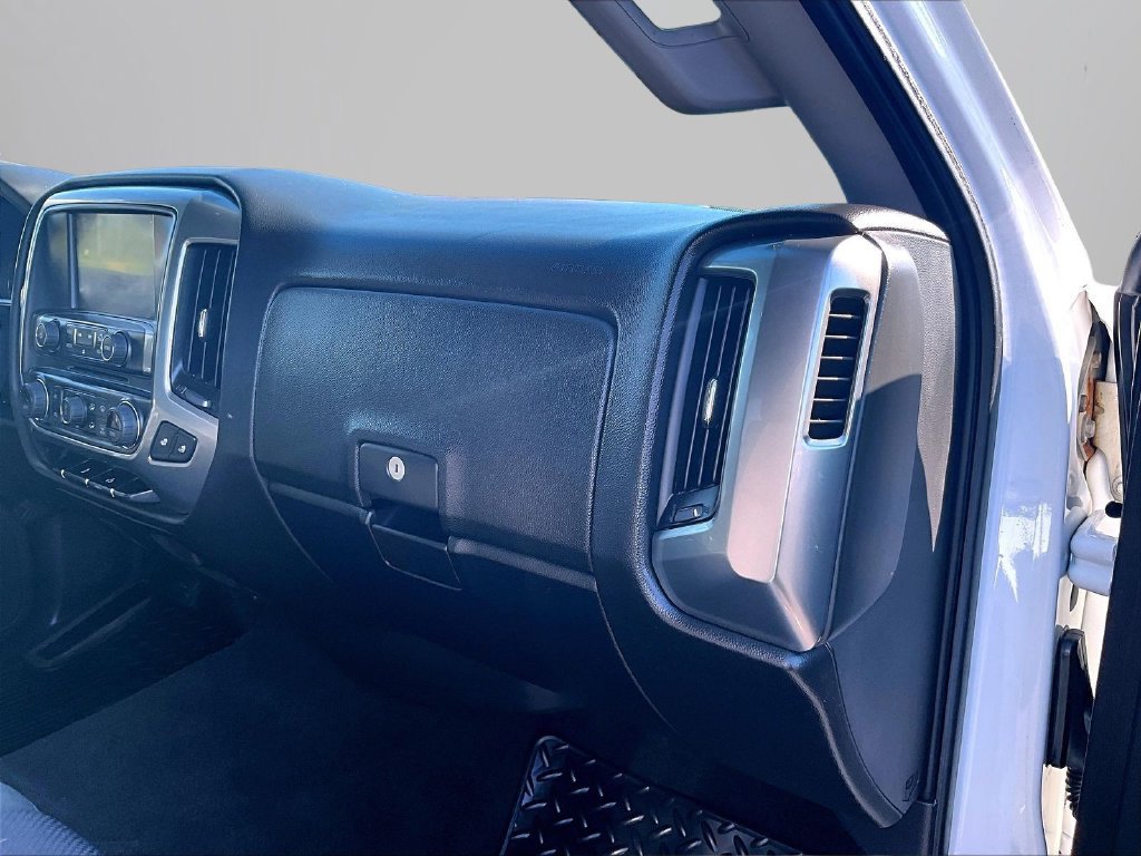 Used 2015 Chevrolet Silverado 1500 LT w/ LT Convenience Package AWD/4WD image 15