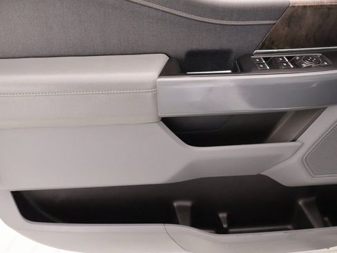 Used 2022 Ford F150 Lariat w/ Trailer Tow Package image 16