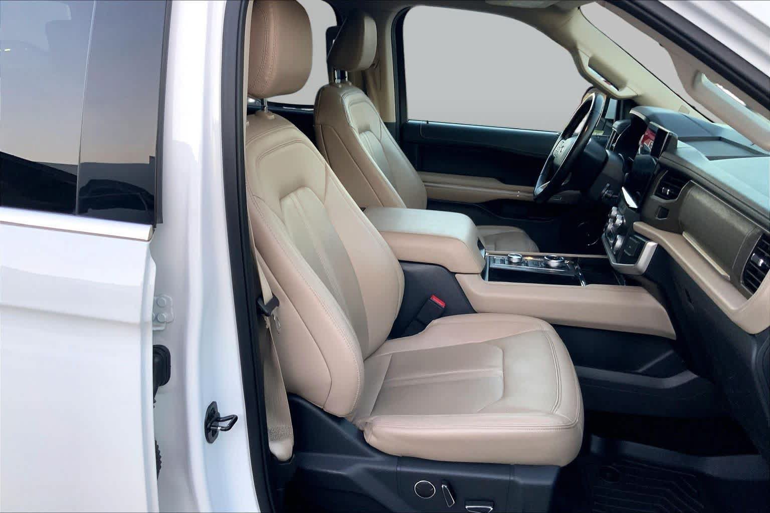 Used 2022 Ford Expedition Max Limited AWD/4WD image 9