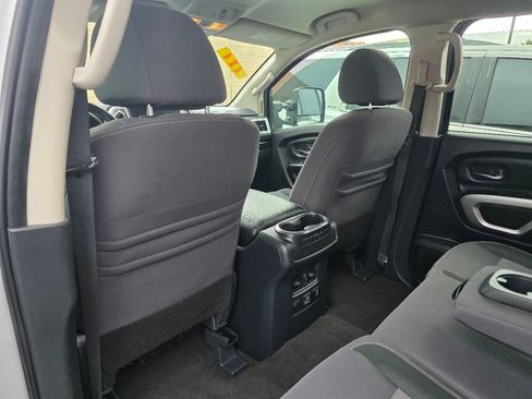 Used 2020 Nissan Titan SV w/ SV Convenience Package image 33