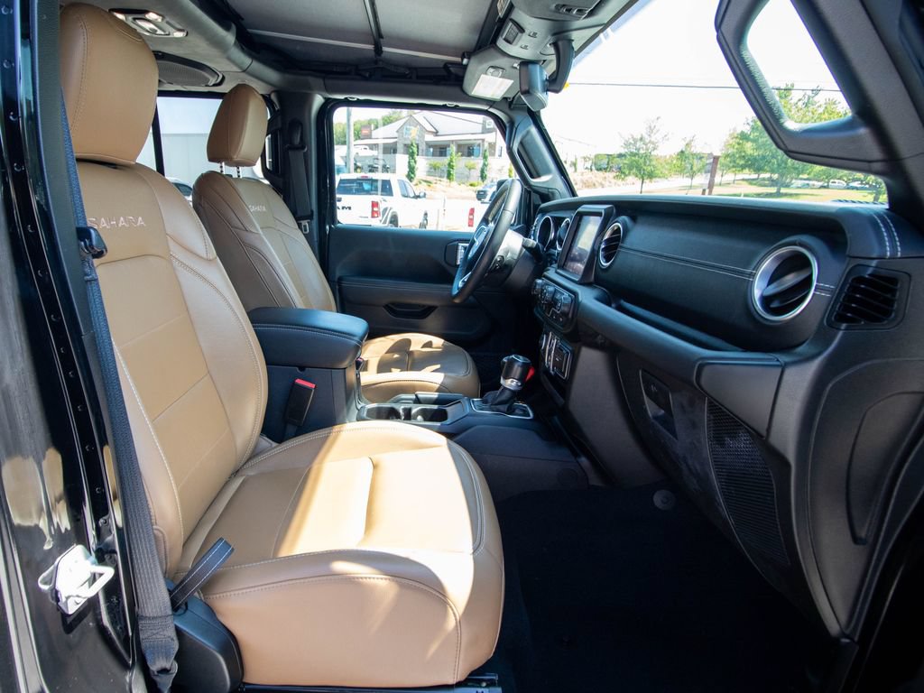 Used 2023 Jeep Wrangler Unlimited Sahara AWD/4WD image 18