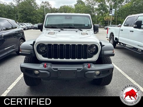 Used 2024 Jeep Wrangler Unlimited Rubicon AWD/4WD image 3