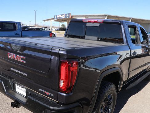 Used 2024 GMC Sierra 1500 AT4X image 33