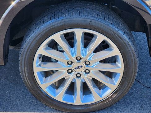 Used 2020 Ford F150 Limited w/ Trailer Tow Package image 9