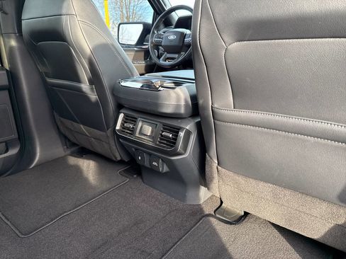 Certified 2022 Ford F150 XLT w/ Equipment Group 302A High image 18