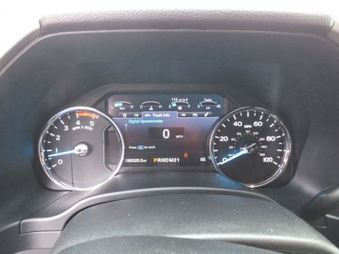 Used 2019 Ford F250 Lariat w/ Chrome Package image 32