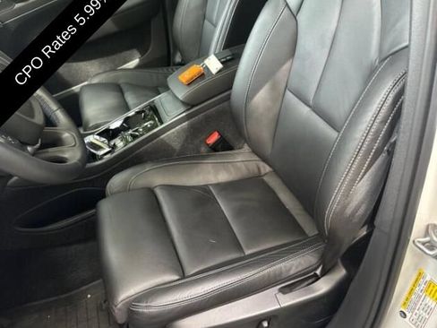 Used 2024 Volvo XC40 B5 Plus w/ Protection Package Premier AWD/4WD image 4