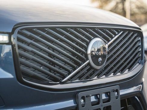 New 2026 Volvo XC60 B5 Ultra w/ Protection Package Premier image 11