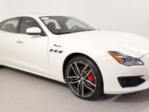 Used 2023 Maserati Quattroporte Modena image 9