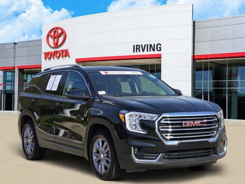 Used 2024 GMC Terrain SLT AWD/4WD image 2