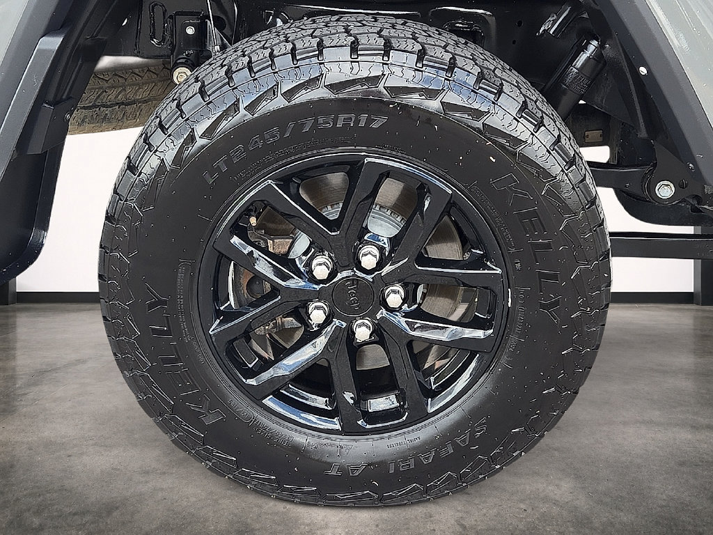 Used 2022 Jeep Gladiator Sport AWD/4WD image 7