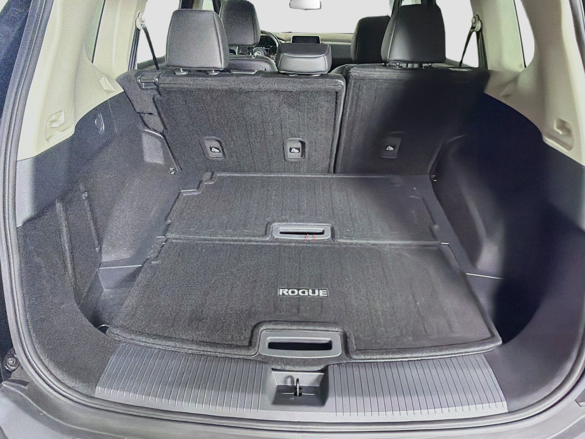 Used 2023 Nissan Rogue SL FWD image 28