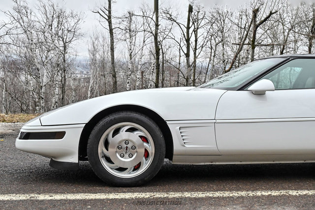 Used 1995 Chevrolet Corvette Coupe RWD image 4