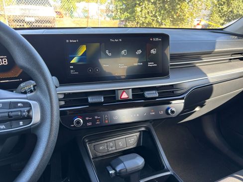 Used 2025 Kia K5 LXS FWD image 17
