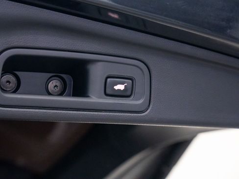 Used 2018 Honda Pilot Touring image 33