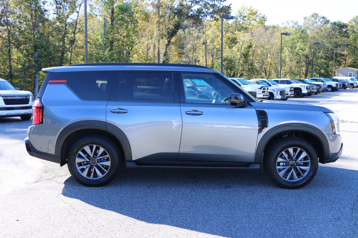 Used 2025 Nissan Armada PRO-4X w/ Pro-4X Premium Package AWD/4WD image 9