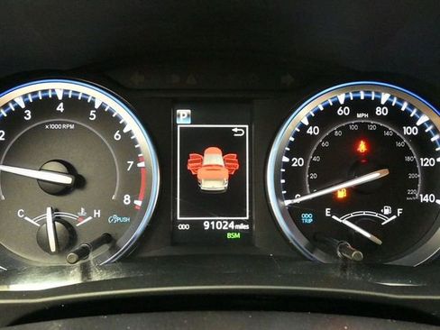 Used 2019 Toyota Highlander XLE image 15