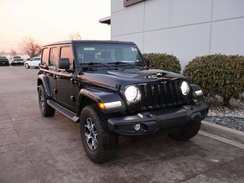 Used 2021 Jeep Wrangler Unlimited Sahara image 1