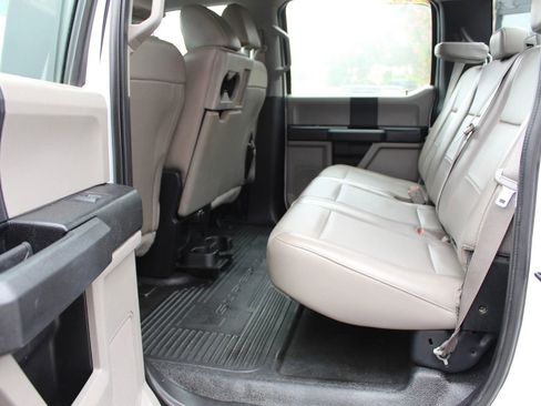 Used 2018 Ford F250 XL w/ Power Equipment Group AWD/4WD image 12
