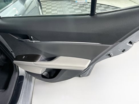 Used 2024 Toyota Camry LE image 28