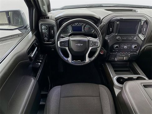 Used 2022 Chevrolet Silverado 1500 RST image 3