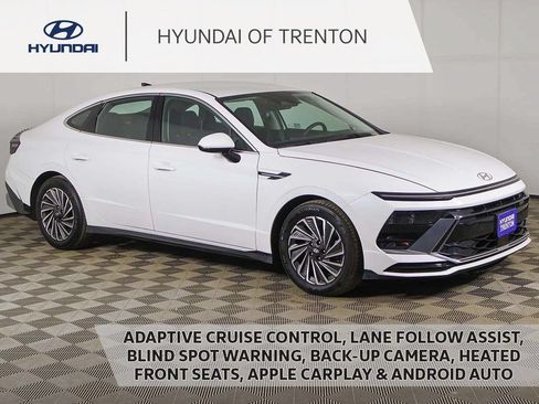 Certified 2025 Hyundai Sonata SEL FWD image 1