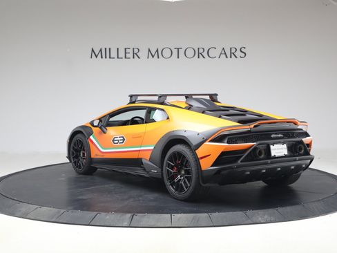 Used 2024 Lamborghini Huracan Sterrato image 5