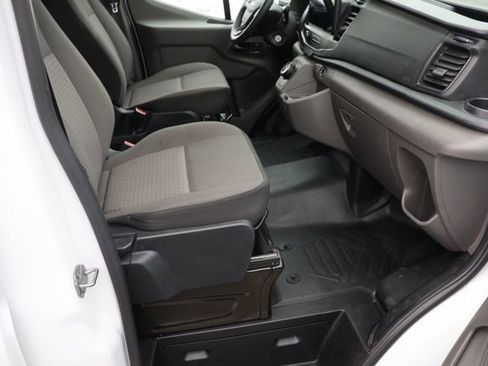 Used 2022 Ford E-Transit 148 High Roof Extended image 22