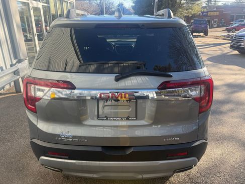Used 2023 GMC Acadia SLE w/ Driver Convenience Package image 5