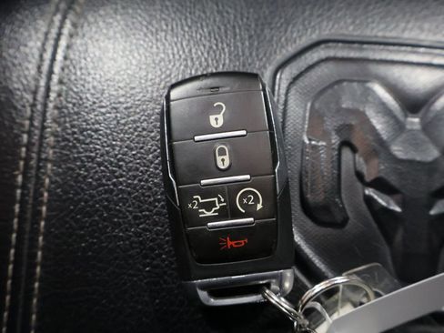 Used 2020 RAM 1500 Laramie image 27