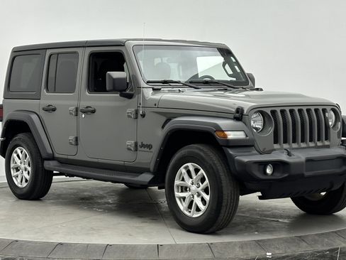 Used 2023 Jeep Wrangler Sport S image 3