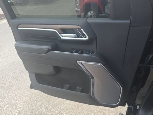Used 2024 Chevrolet Silverado 2500 High Country w/ High Country Premium Package AWD/4WD image 26