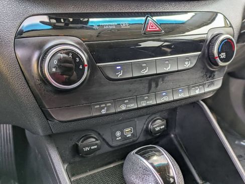 Used 2020 Hyundai Tucson Value FWD image 19